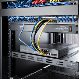 StarTech.com ADJSHELFHDV palvelinkaapin lisävaruste Säädettävä hylly